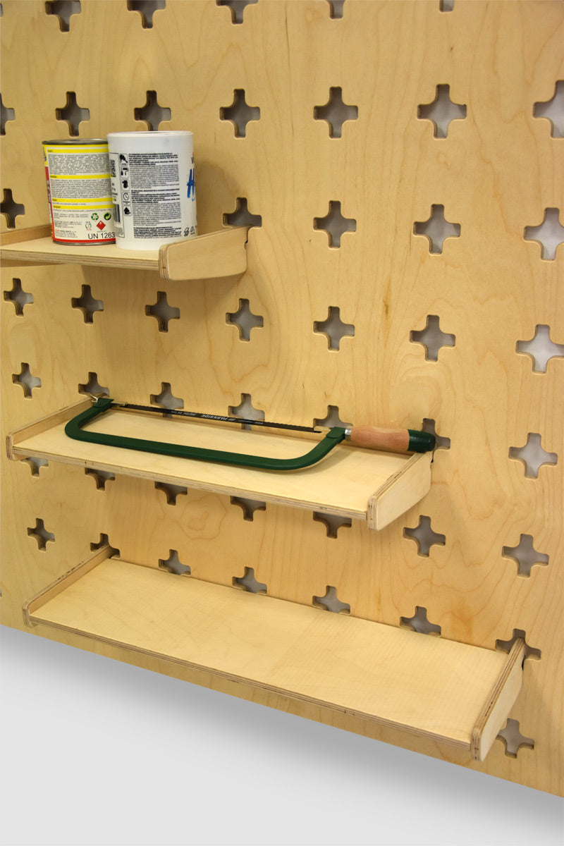 Ophængt hylde til værkstedsvæg