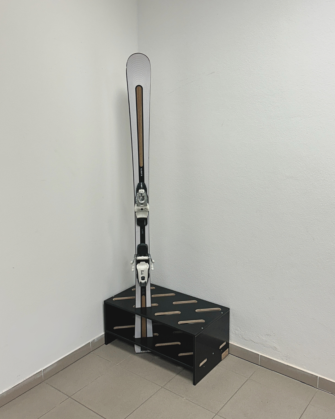 Træ-skistativ – 8 par, 61 x 33 cm
